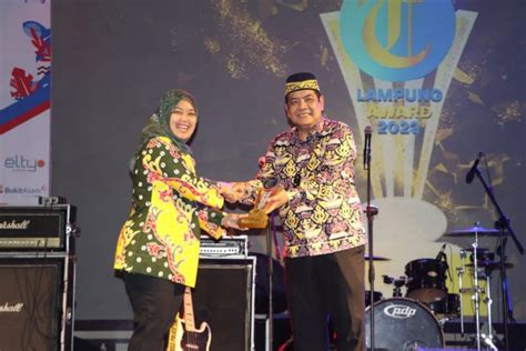 Chusnunia Chalim Membuka Acara Tribun Lampung Award Dan Festival Umkm