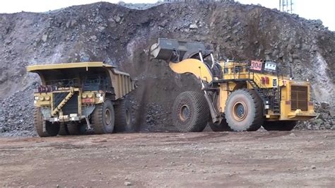 LeTourneau L1850 Bloom Lake iron mines,Fermont - YouTube