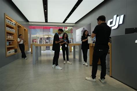 Erajaya Resmikan Dji Experience Store Ke Terbesar Di Indonesia