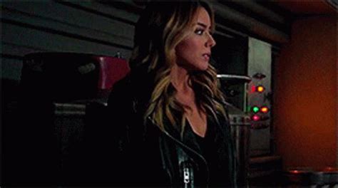 Chloe Bennet Chloe Bennet Discover Share GIFs Chloe Bennet