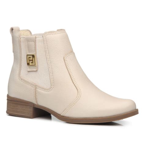 Bota Pegada Feminina Em Couro Off White Branco