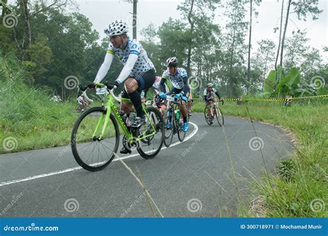 Bromo Cycling 100km From Surabaya To Mount Bromo Indonesia At Year 2014