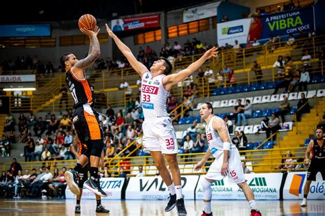 Franca Basquete sofre mais de 80 pontos em quatro dos últimos cinco