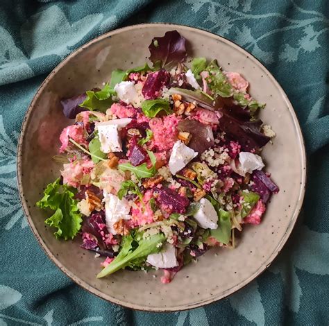 Rode Bietensalade Met Geitenkaas En Couscous Gezonde Lunch Rode