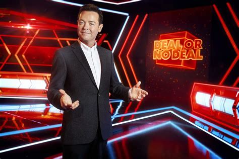 Why Did Noel Edmonds Leave Deal Or No Deal? Explained - OtakuKart