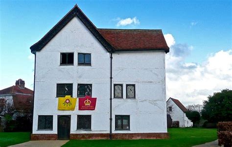 See The Only Surviving Tudor Hunting Lodge Review Of Queen Elizabeth