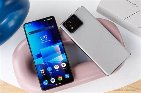 Asus Zenfone Ultra Pictures Official Photos