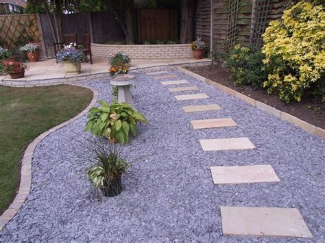 Garden Stepping Stone Design And Ideas