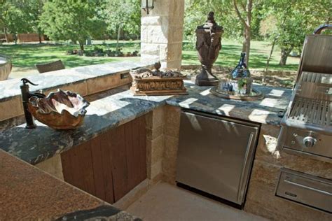 10 Outdoor Sink Ideas That Add Stylish To Your Space