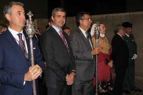 Bargas La Procesión del Stmo Cristo de la Sala marca el ritmo de las