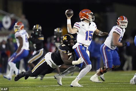 Florida Gators Graham Mertz Fractures His Collarbone In A HUGE