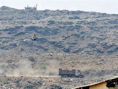 Ghazipur Landfill Collapse: Traffic Affected, Road From DND to Kondli ...