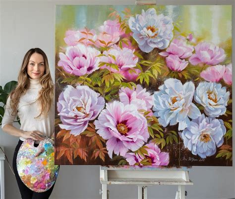 Artist Captures Beautiful Flowers in Massive Oil Paintings