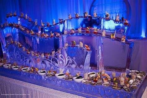 Planning Ideas Ways To Use Ice Sculptures For Your Wedding