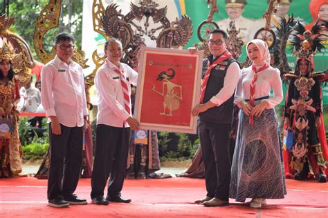 Sarling Jabar Ridwan Kamil Itb Cirebon Lahirkan Sumber Daya Manusia