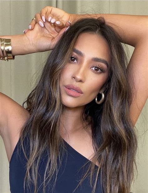 Pin By Aimee Kinakin On Hair Brunette Hair With Highlights Balayage Hair Black Hair Balayage