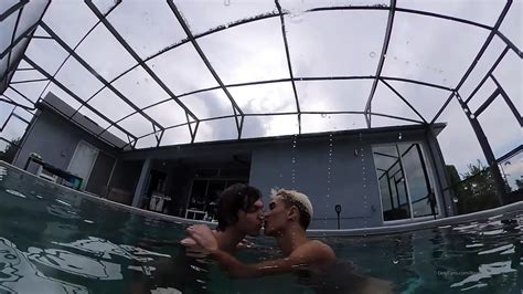 Sneaks Off Gay Amateur Amateur Porn XHamster