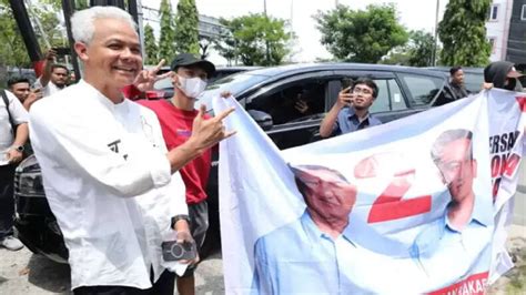 Momen Humanis Ganjar Ajak Pendukung Prabowo Makan Dan Sampaikan Pesan