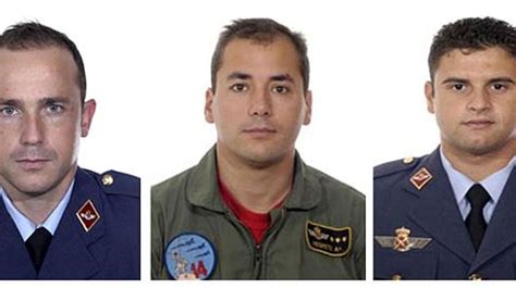 Tres Personas Mueren Al Estrellarse Dos Aviones Militares En Albacete