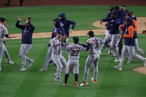 Dominio Total Los Astros Barren A Los Yankees Y Regresan A La Serie