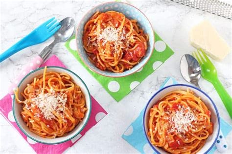 Simple Tomato Spaghetti For Kids My Fussy Eater Healthy Kids Recipes