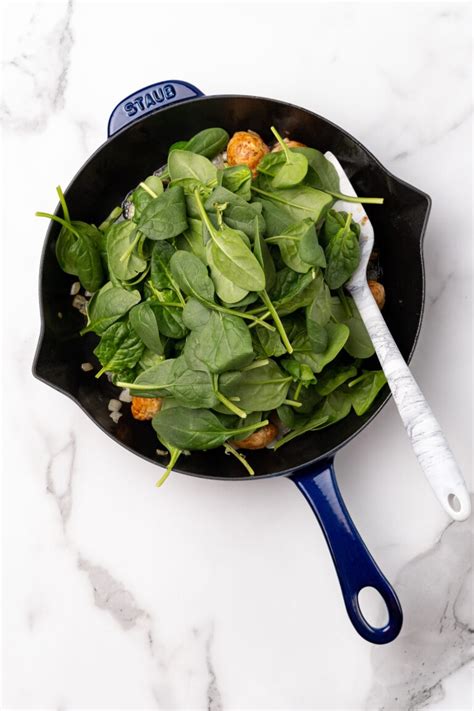 Easy Ravioli And Meatballs Skillet The Travel Bite