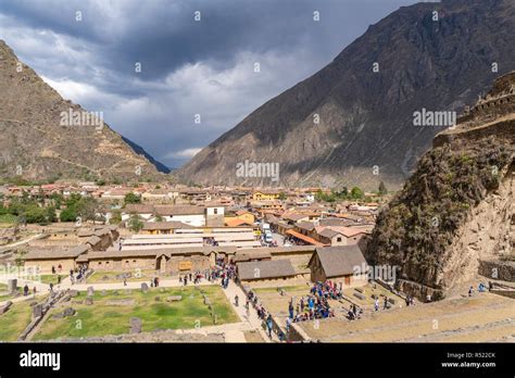 Ollantaytambo in Sacred Valley of Peru Stock Photo - Alamy