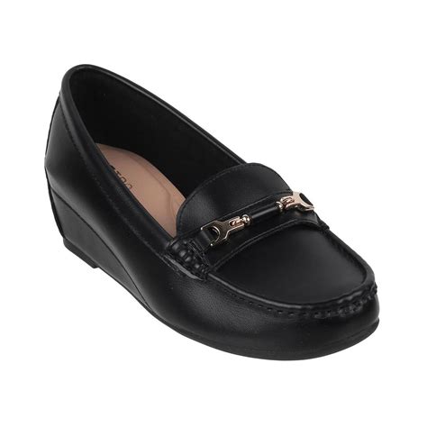 Buy Metro Women Black Casual Loafers Online | SKU: 31-5-11-36 - Metro Shoes