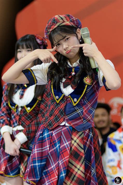 Fiony jkt48 | Foto gadis cantik, Orang cantik, Perempuan