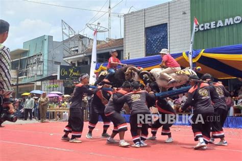 Berbagai Kesenian Meriahkan Gebyar Pesona Budaya Garut Republika Online