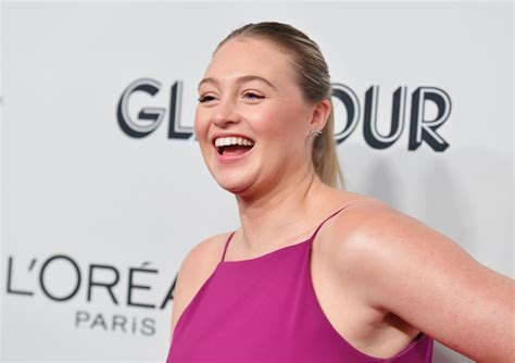 Model Iskra Lawrence Shows Off Her Curves In Nude Pregnancy Shoot