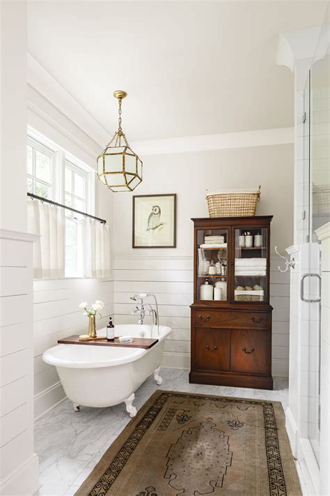 25 Creative Clawfoot Tub Ideas For Every Bathroom