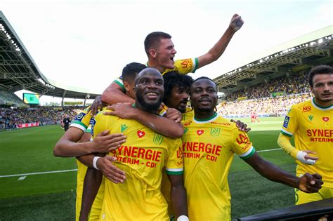 OGC Nice FC Nantes Les Compos Officielles Fabien Centonze Pas