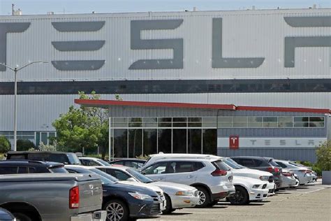 Tesla Two Men Accused Of Starting Business In China By Stealing Trade