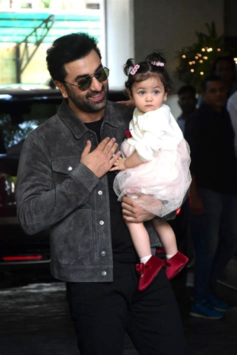 Alia Bhatt And Ranbir Kapoor Unveil Their Daughter S Adorable