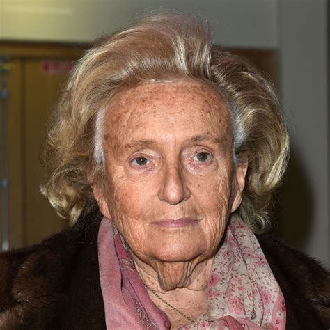 Bernadette Chirac a 90 ans son évolution physique en images Closer