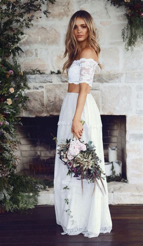 30 Romantic Bohemian Wedding Dresses For Your Big Day