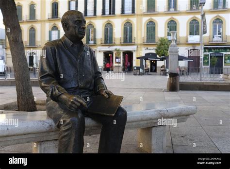 Pablo Picasso Statue In Malaga Close To His Birthplace That Now Houses Fundacion Picasso Stock