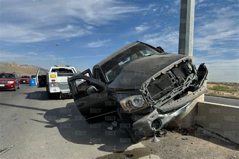 Se Salva De Milagro Tras Chocar En El Camino Real