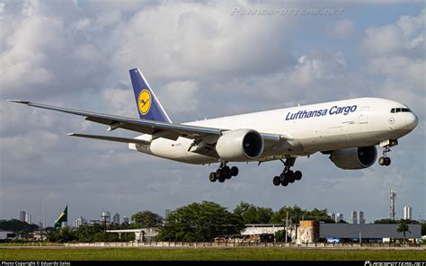 D ALFD Lufthansa Cargo Boeing 777 FBT Photo By Eduardo Sales ID