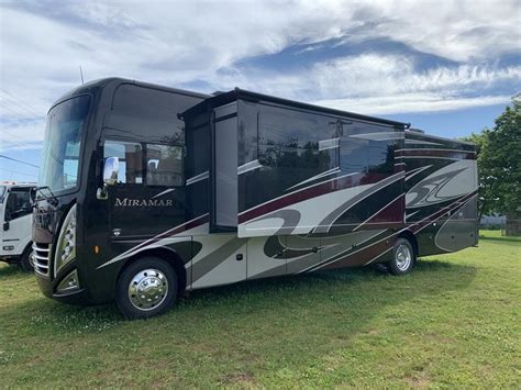 2022 Thor Motor Coach Miramar 35 2 Toy Master Motorsports RV