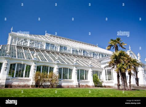 Palm House Kew Garden Hi Res Stock Photography And Images Alamy