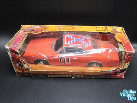 Malibu International 2006 General Lee 124 Plastic Car Dukes Of Hazzard