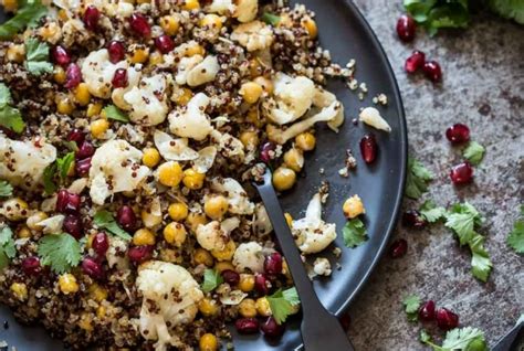 Recept Voor Geroosterde Bloemkool Met Quinoa En Kikkererwten Foody Nl