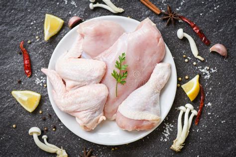 Poitrine De Poulet Isol E Sur Fond Blanc Viande De Poulet Cru Non