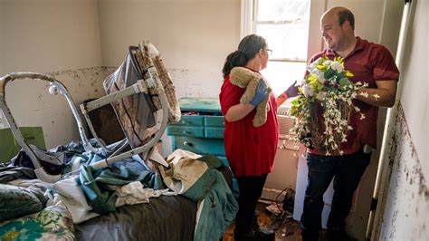 Tennessee Flooding Waverly Residents Recount Harrowing Escapes