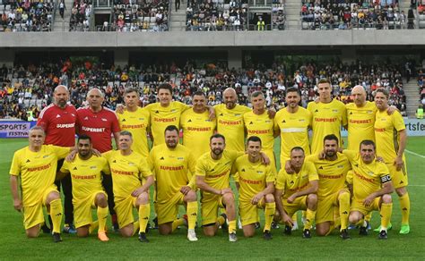 Spectacol Ca N Vremurile Bune La Rom Nia All Stars Galatasaray