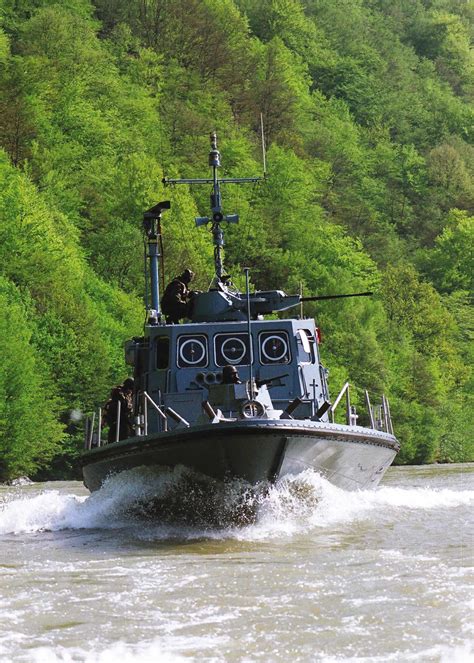 Bundesheer Waffen Und Ger T Patrouillenboot Pionierboot