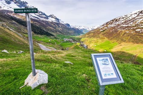 Plate and Landmark James Bond Editorial Image - Image of grey, route ...