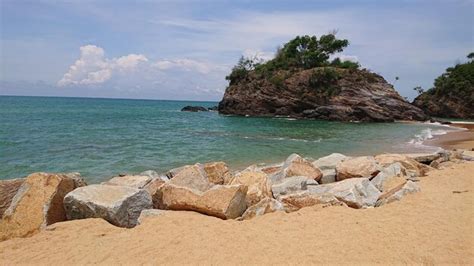 Premium Photo | Ocean and beach view from pantai kemasik kerteh terengganu malaysia